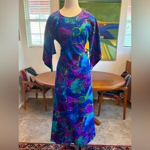 60’s Vibrant Hawaiian Floral Pake Mu Maxi Dress